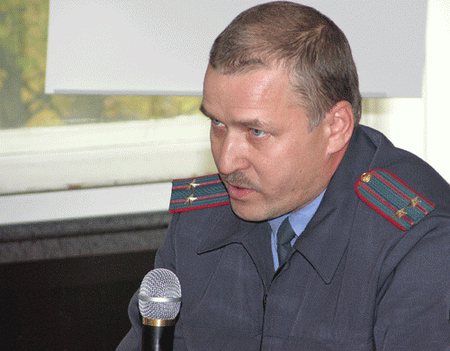 Долго милиции нет? Звоните мне в кабинет