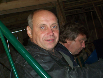 Погибший Юрий Сафонов работал бригадиром. У него остались 20-летний сын и 5-летняя дочка